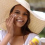 7 Rekomendasi Sunscreen yang Kaya Antioksidan, Bikin Kulit Glowing dan Awet Muda