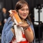 Rela Antre 21 Jam dari Pukul 3 Pagi Demi iPhone 17!