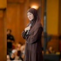 4 Inspirasi Hijab Syar'i Clara Shinta Amira, Tampil Anggun Setiap Hari!