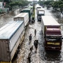 Hari Ketiga Banjir Masih Genangi Jalur Pantura Semarang