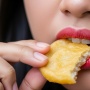 Ingin Makan Gorengan Tanpa Lipstik Hilang? Ini 5 Rekomendasi Lip Stain Terbaik Tahan Hingga 12 Jam