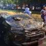 Tragedi Pohon Tumbang di Darmawangsa Jaksel: Satu Orang Tewas Tertimpa, Mobil Ringsek!