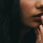7 Serum untuk Mencerahkan Bibir Gelap, Bikin Cerah Merona Seketika