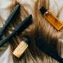Suka Traveling? Ini Rekomendasi Catokan Portable Biar Rambut Tetap Badai