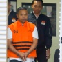KPK Geledah Rumah Dinas Gubernur Riau, CCTV Disita!