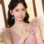4 Inspirasi Outfit Dress ala Yoona SNSD untuk Tampil Elegan di Segala Momen
