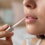 5 Rekomendasi Lip Serum Buat Cerahkan Bibir Hitam, Harga Cuma Rp50 Ribuan