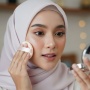 Cari Bedak Wudhu Friendly? Ini 5 Pilihan Halal yang Aman untuk Ibadah