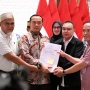 Pulihkan Nama Baik, Presiden Prabowo Beri Rehabilitasi Dua Guru Korban Kriminalisasi Asal Luwu Utara