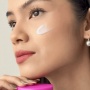 4 Pelembab Witch Hazel Atasi Bruntusan dan Sebum pada Kulit Berminyak