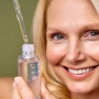 7 Rekomendasi Serum Retinol untuk Usia 50 Tahun, Samarkan Tanda Penuaan
