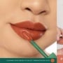 7 Lipstik Transferproof Warna Peach Untuk Make Up Natural Kulit Sawo Matang