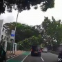 Detik-detik Pohon Raksasa Tumbang di Sisingamangaraja: Jalan Macet, Pengendara Panik Menghindar!