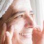 5 Rekomendasi Exfoliating untuk Usia 40 Tahun Efektif Angkat Sel Kulit Mati