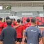 Suporter Geruduk Latihan Timnas Indonesia U-22: Abaikan Target Erick Thohir, Wajib Emas!
