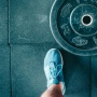 5 Rekomendasi Sepatu Gym untuk Pria, Aman untuk Squat hingga Angkat Beban