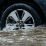 5 Rekomendasi Asuransi untuk Mobil yang Terendam Banjir agar Aman