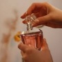 5 Rekomendasi Parfum Lokal Unisex untuk Pekerja Kantoran, Cocok Buat Semua Gender