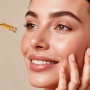 Niacinamide vs Vitamin C, Mana yang Lebih Bagus untuk Mencerahkan Wajah?