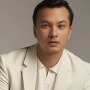 Nicholas Saputra Menahan Tangis soal Banjir Sumatra: Kita Hanya Numpang