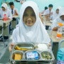 Kritik Rencana MBG untuk Anak Sekolah Indonesia di Arab, DPR: Urus Dulu yang di Dalam Negeri