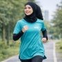 5 Outfit Lari Wanita Berhijab yang Nyaman, Modis, dan Tetap Syari