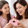Bingung Kasih Kado Hari Ibu 2025? Ini 7 Pilihan Lipstik Cantik untuk Ibu Tersayang