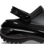 4 Jenis Sandal Crocs Paling Populer yang Nyaman Dipakai Seharian