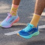 7 Sepatu Lari Lokal Ini Punya Bantalan Hoka Original Banget, Cocok untuk Long Run