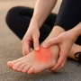 7 Sandal Recovery Run Lokal Mirip Skechers Go Recover Ori, Bantalan Nggak Kalah Empuk!