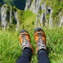 5 Rekomendasi Sepatu Gunung Lokal Mid-Cut untuk Pemula yang Nyaman