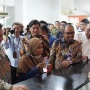 Kejar Tayang: Pemerintah Pastikan 17 Juta KPM Terima BLT Kesra Rp900 Ribu Via Kantor Pos