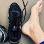 6 Sepatu Ortopedi Ternyaman untuk Kaki Datar, Tidak Bikin Sakit saat Jalan