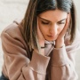 Alasan Gen Z Sering Meragukan Ketulusan Orang Lain, Dihantui Trust Issue?