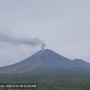 Semeru Muntahkan Awan Panas 4 KM, Kolom Abu Kelabu Membumbung Tinggi, Status Siaga