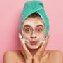 Cuci Muka Sekalian Skincare? 5 Facial Wash dengan Serum Ini Wajib Dicoba