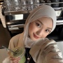 Usai Lepas Jilbab, Muncul Video Jule Tampil Seksi dengan Tanktop