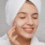 4 Peeling Gel Cica, Solusi Eksfoliasi Kulit Sensitif untuk Cegah Iritasi