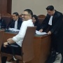 Hadiri Sidang, Ammar Zoni Senyum Semringah Sambil Pegang Tasbih