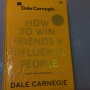 Seni Memikat Hati di Buku How to Win Friends & Influence People