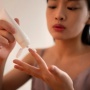 2 Pilihan Sunscreen Sariayu, Lengkap dengan Review Jujur Pembeli dan Harganya