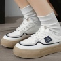 4 Sepatu Sneakers Wanita Mulai Rp100 Ribuan, Empuk dan Anti Lecet Dipakai Jalan