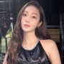 Bikin Look Harian Makin Classy, Intip 4 OOTD Sweet Elegan ala Jessica Jung