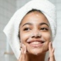 4 Cleanser Alpha Arbutin untuk Wajah Bersih dan Cerah Maksimal Bebas Kusam