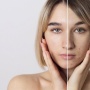 Terpopuler: Produk Viva Paling Ampuh buat Flek Hitam hingga Urutan yang Benar Pakai Retinol