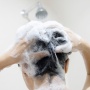 5 Shampoo Urang-Aring, Kilau Alami Rambut Hitam