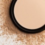 5 Bedak untuk Samarkan Tanda Penuaan Usia 55 Tahun, Hasil Makeup Tidak Crack