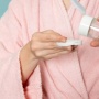 5 Rekomendasi Exfoliating Toner AHA BHA yang Aman untuk Pemula, Efektif Hempas Kulit Mati