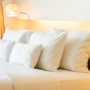 5 Bantal Empuk Ala Hotel Versi Low Budget, Bikin Tidur Nyenyak Berkualitas