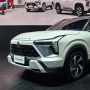 Terpopuler: Mobil Mitsubishi dengan Sunroof, Motor Nyelip di Kolong Bus TransJakarta